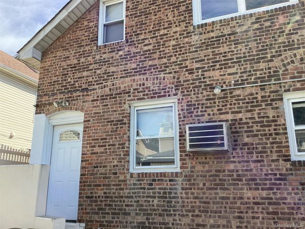 6125 185th Street , Fresh Meadows, NY 11365