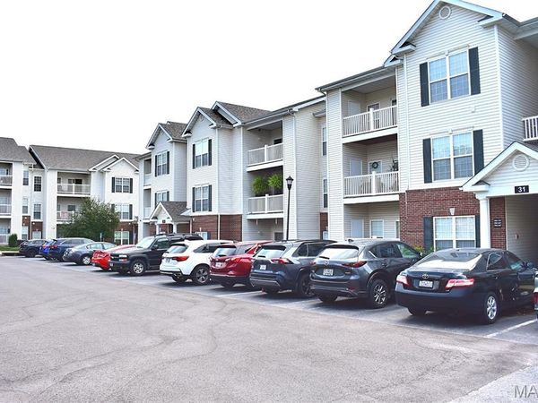 31 Kassebaum Lane , Unit 304, St Louis, MO 63129