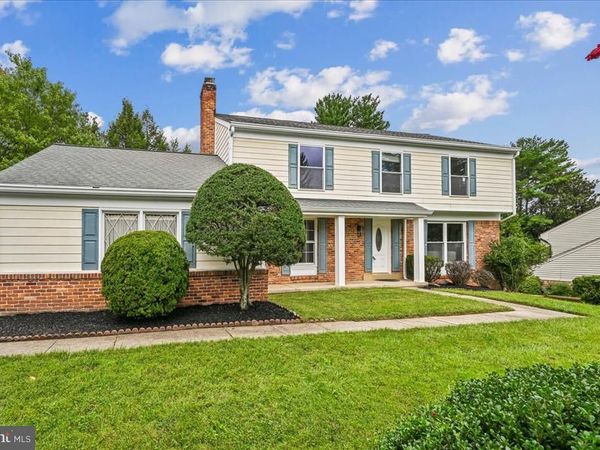 8807 BELLS MILL ROAD, POTOMAC, MD 20854