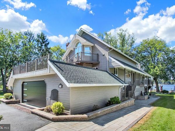 584 LAKE MEADE DRIVE, EAST BERLIN, PA 17316