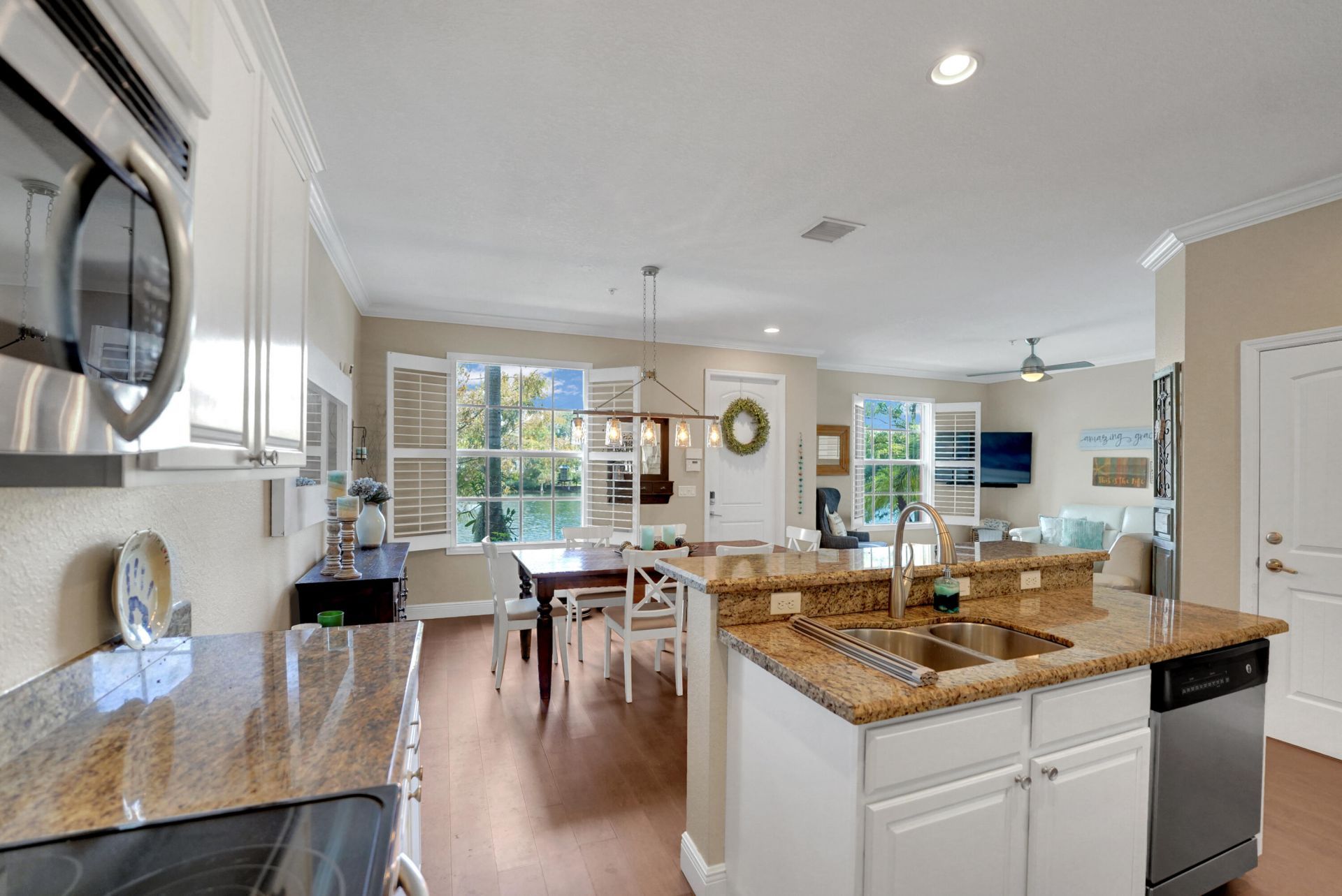 243 SW 7th Street, Pompano Beach, FL 33060 Photo