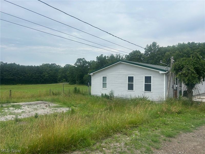 1577 + 1575 State Route 39 NE, New Philadelphia, OH 44663 Photo 2
