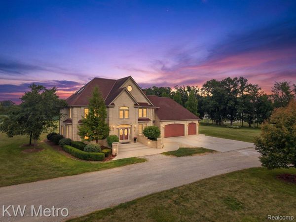 54720 Foss Road , Macomb Township, Mi 48042