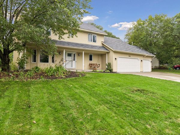 4166 Parkridge Drive, White Bear Lake, MN 55110