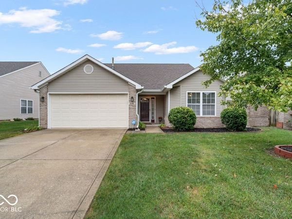 8140 Burnett Boulevard , Avon, IN 46123