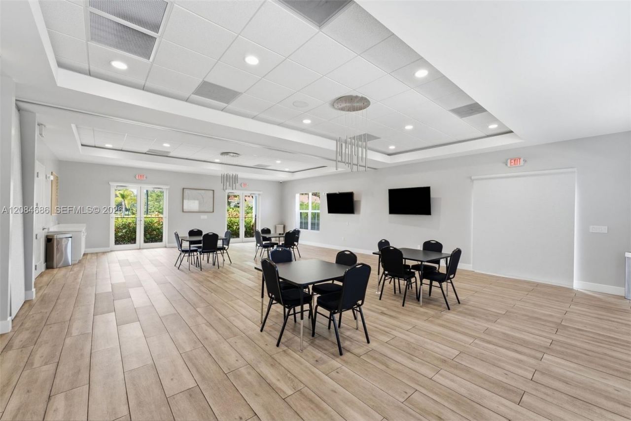 1861 W Eagle Trace Blvd W, Coral Springs, FL 33071 Photo