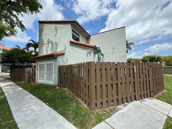 10307 NW 9th St Cir , Unit 201-15, Miami, FL 33172