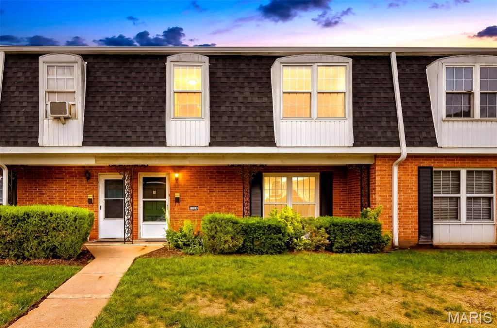 1726 Mayenne Court, Saint Louis, MO 63125 Main Photo