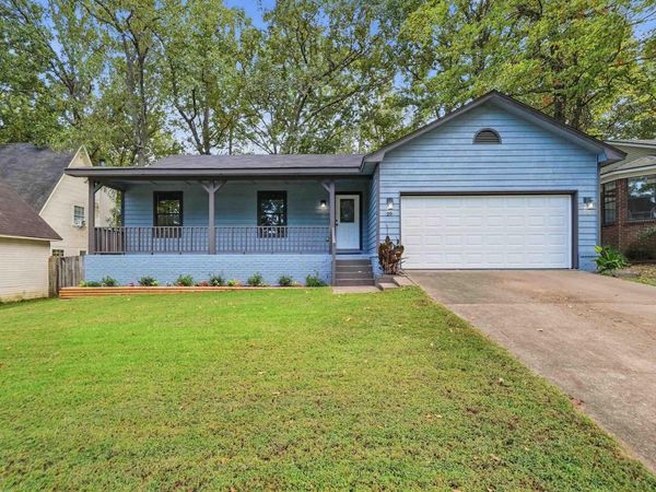 29 High Timber Dr, Maumelle, AR 72113