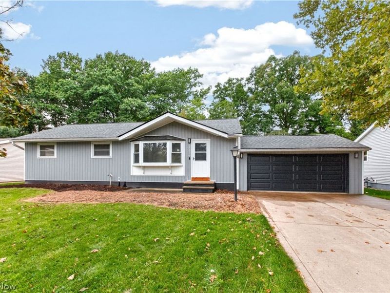 18356 Ash Drive, Strongsville, OH 44149 Photo 1