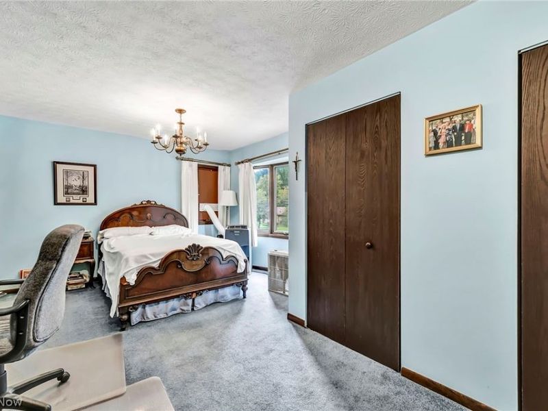 9216 Evergreen Drive, Parma, OH 44129 Photo 19