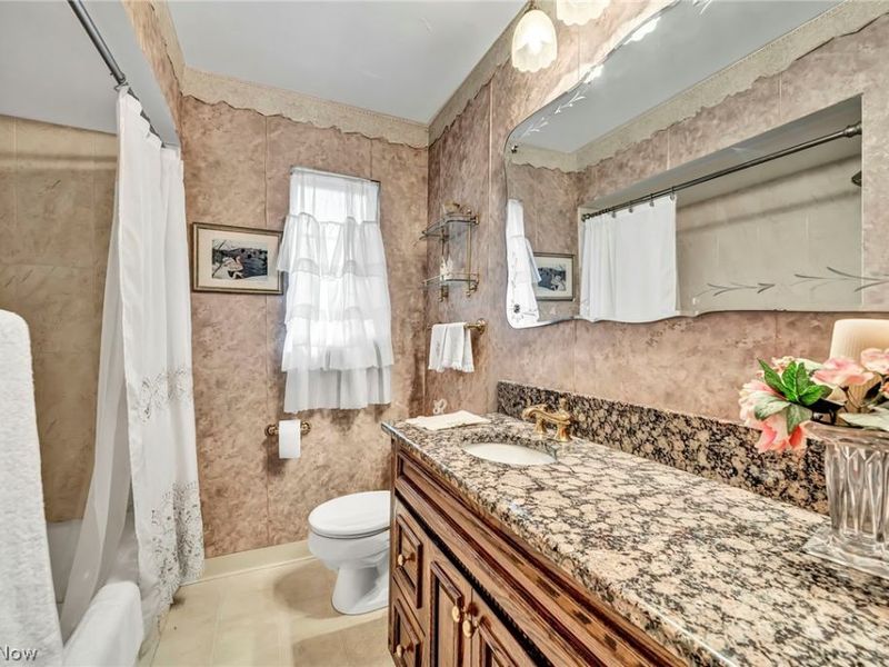 9216 Evergreen Drive, Parma, OH 44129 Photo 21