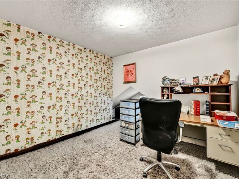 9216 Evergreen Drive, Parma, OH 44129 Photo 32