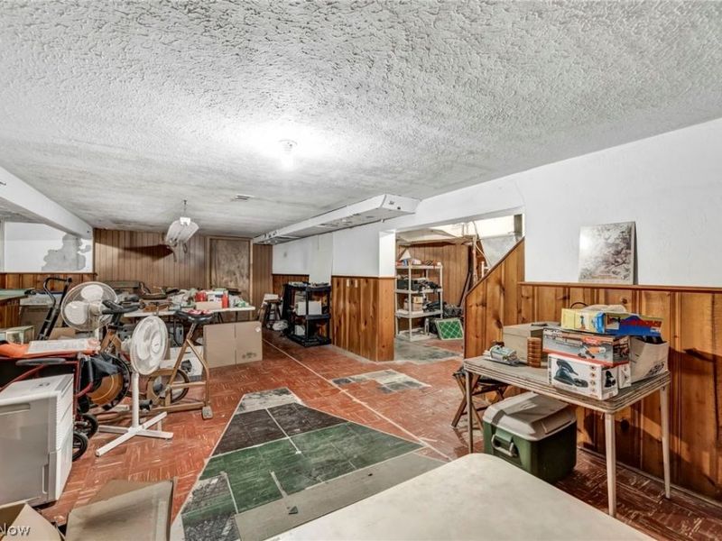 9216 Evergreen Drive, Parma, OH 44129 Photo 42