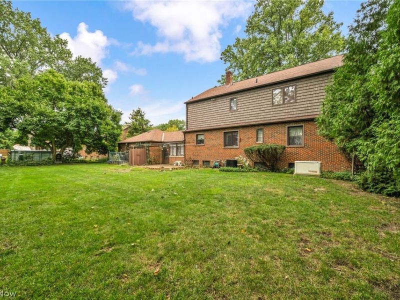 9216 Evergreen Drive, Parma, OH 44129 Photo 5