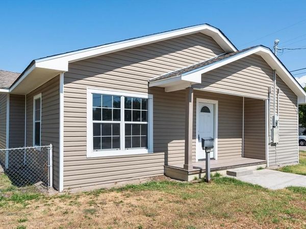 918 Martin Luther King Jr Boulevard, Corsicana, TX 75110