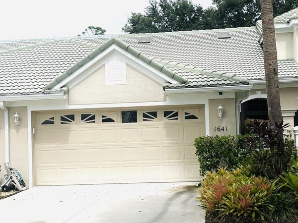 1641 SW HARBOUR ISLES Circle, Unit 28, Port St. Lucie, FL 34986