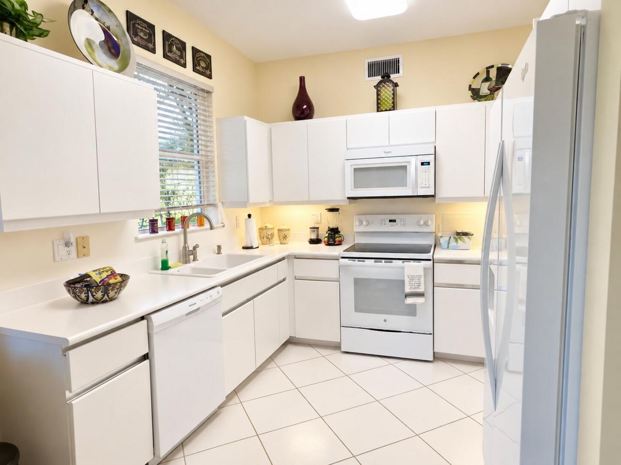 6325 Graycliff Drive, Unit B, Boca Raton, FL 33496 Photo