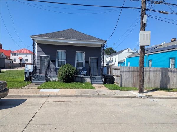 2024 TOLEDANO Street , New Orleans, LA 70115