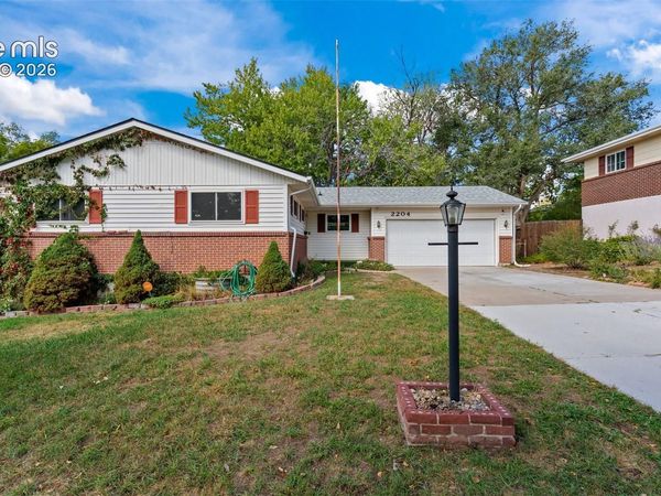 2204 Warwick Lane, Colorado Springs, CO 80909