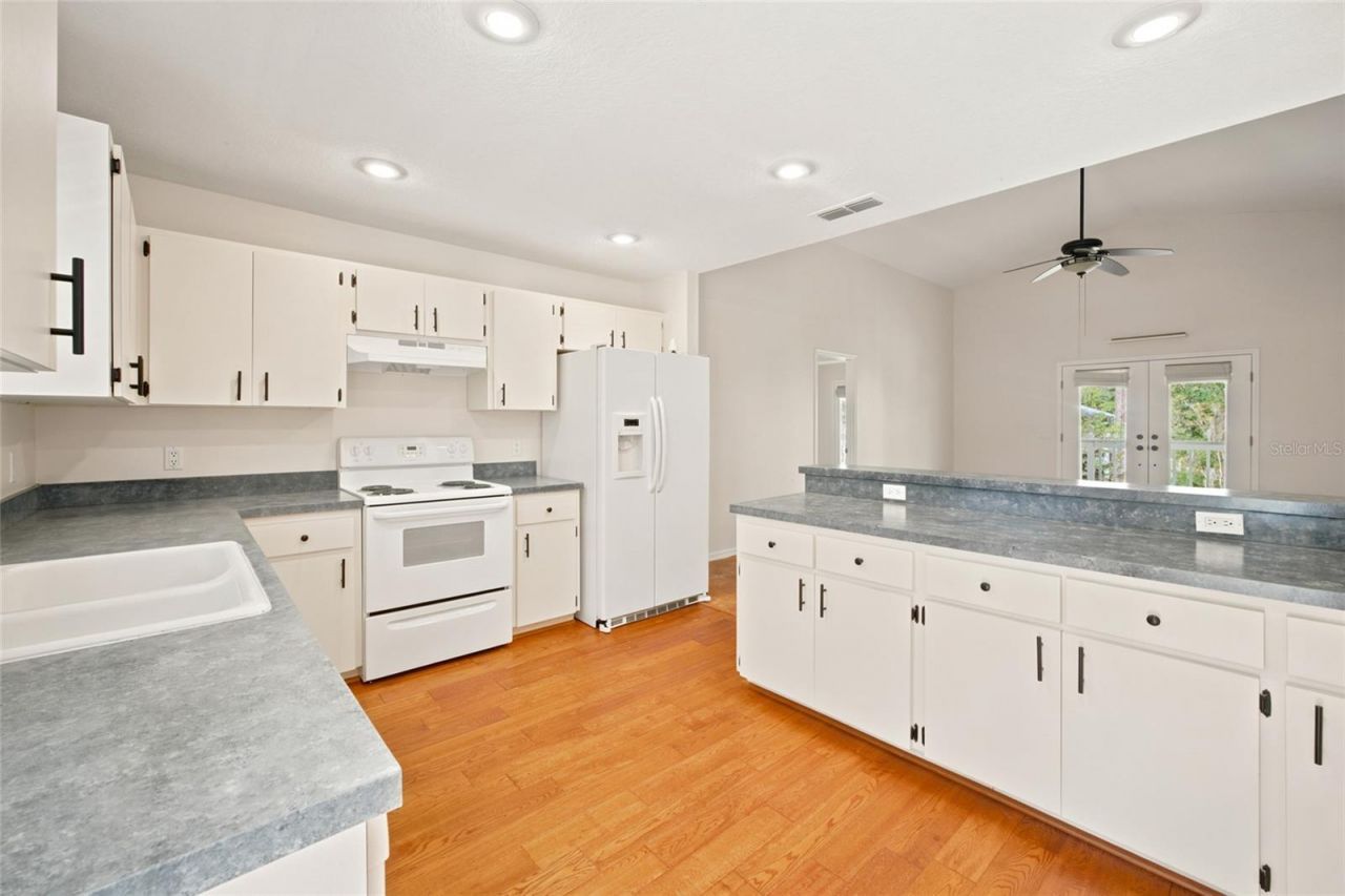 43 64th Street, Yankeetown, FL 34498 Photo