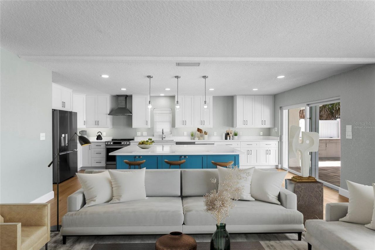7989 Causeway Boulevard N, Saint Petersburg, FL 33707 Photo