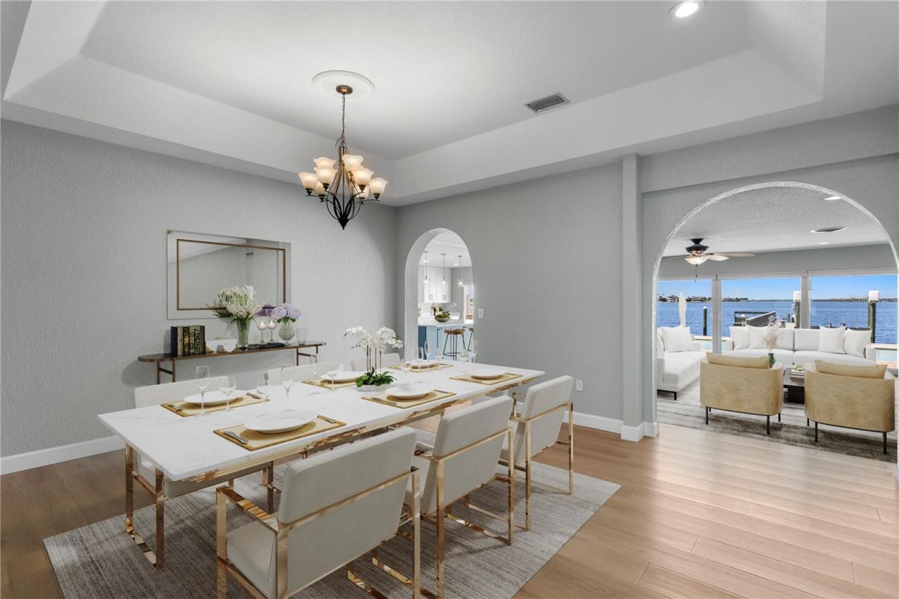 7989 Causeway Boulevard N, Saint Petersburg, FL 33707 Photo