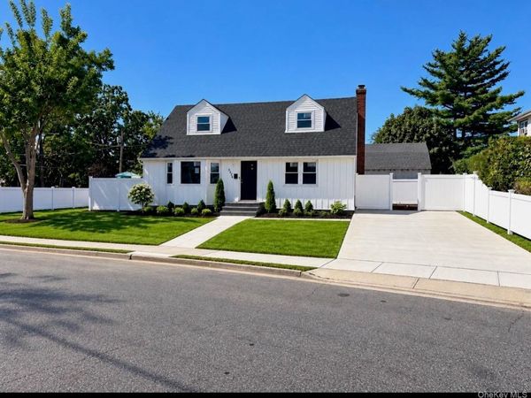 2216 Brooklyn Avenue, Merrick, NY 11566