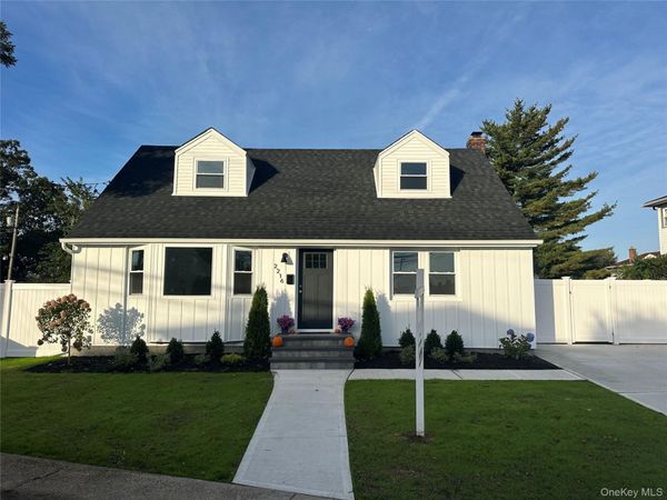2216 Brooklyn Avenue, Merrick, NY 11566