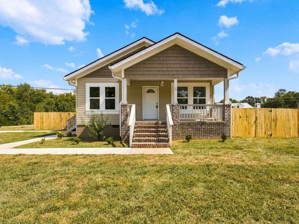 125 Front St N, Cowan, TN 37318