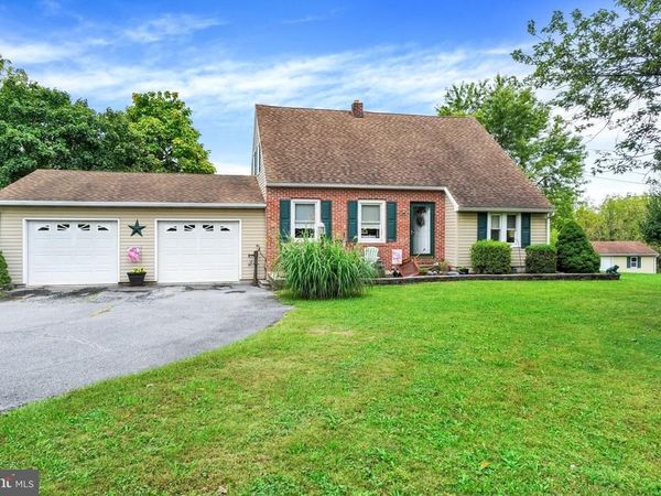 64 LOCUST POINT ROAD, MANCHESTER, PA 17345