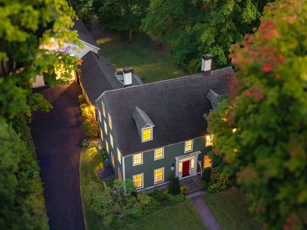 44 Andover St, North Andover, MA 01845