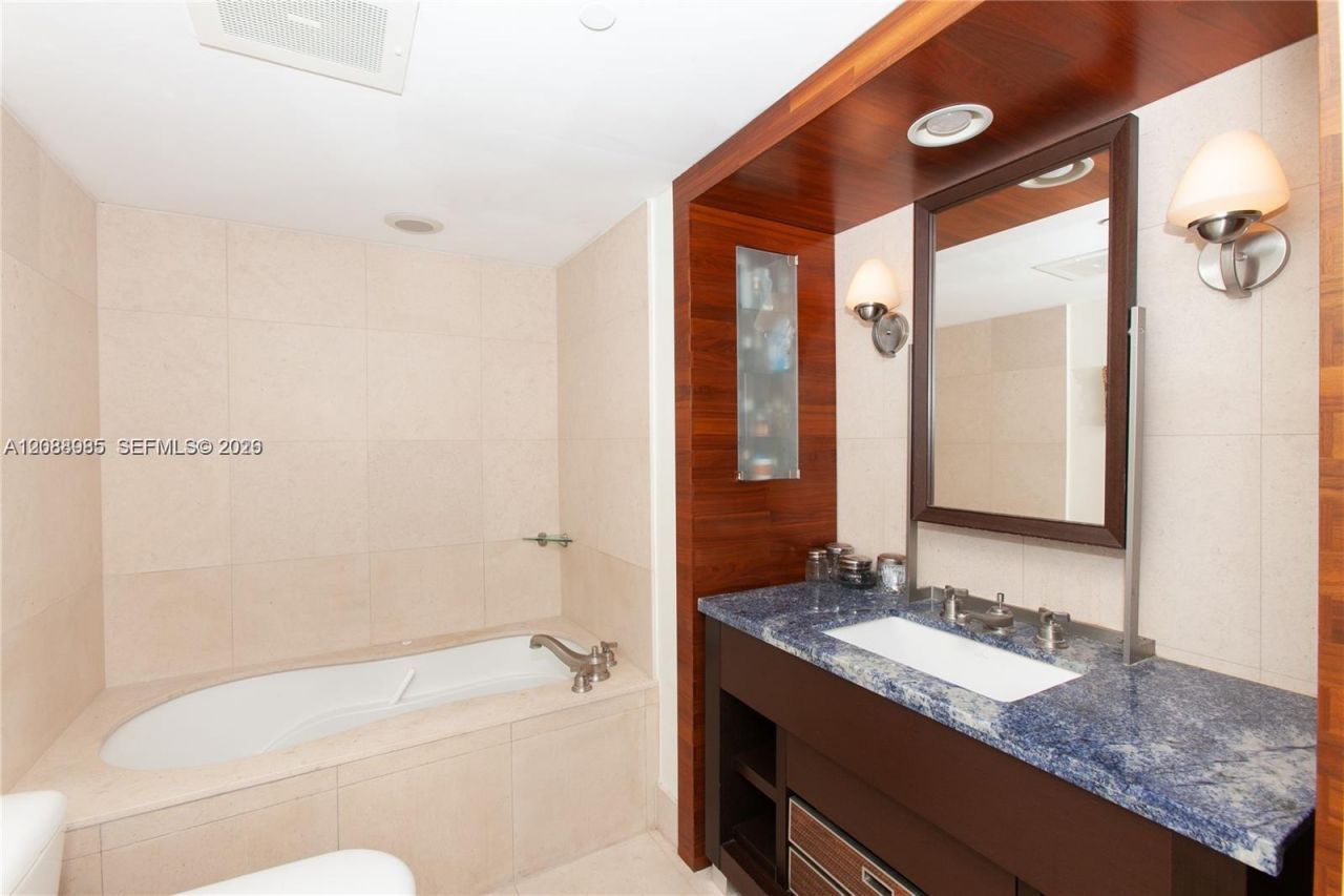 6801 Collins Ave, Unit 1202/1211, Miami Beach, FL 33141 Photo