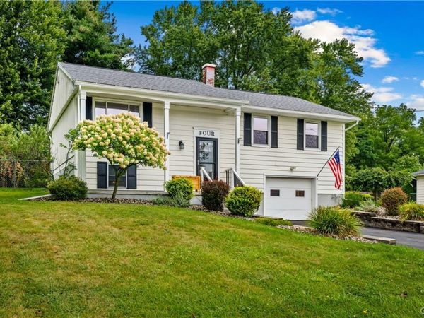 4 Glendridge Road , Whitesboro, NY 13492