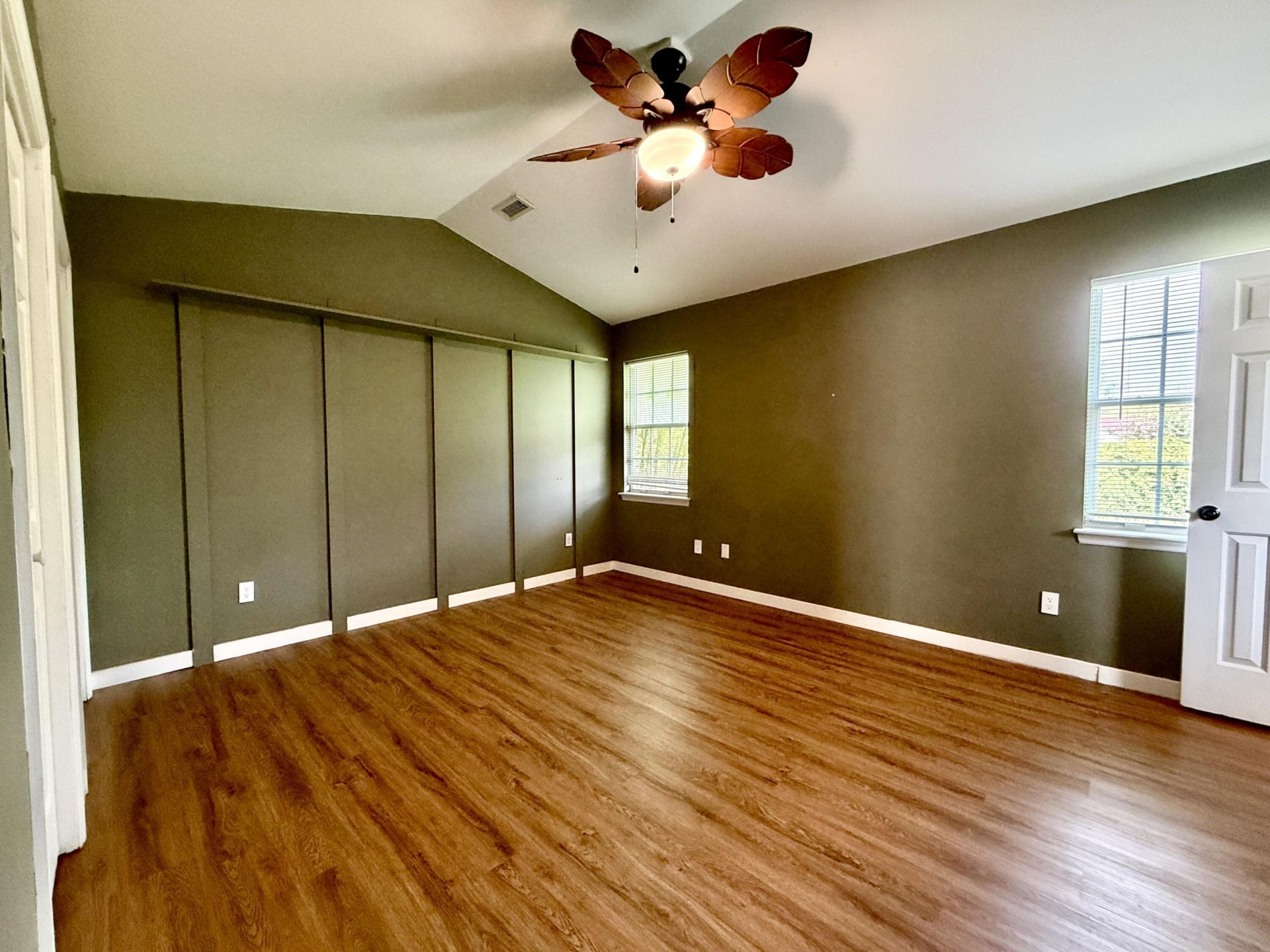 8573 S Waccamaw Court Photo 10