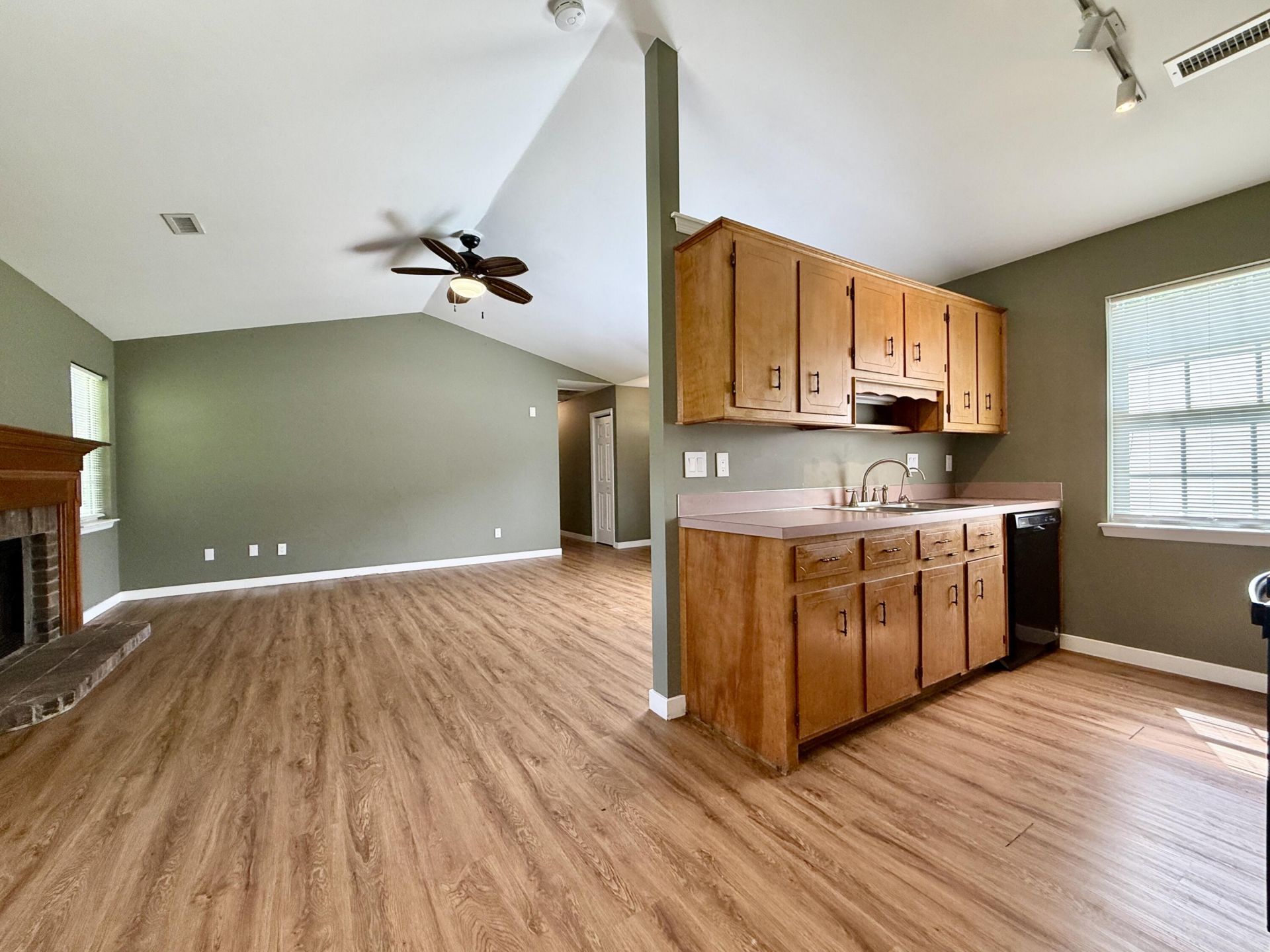 8573 S Waccamaw Court Photo 7