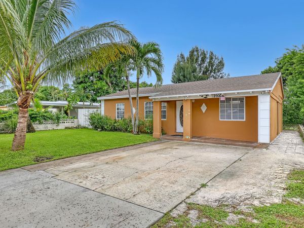 1627 4th Court NE, Boynton Beach, FL 33435