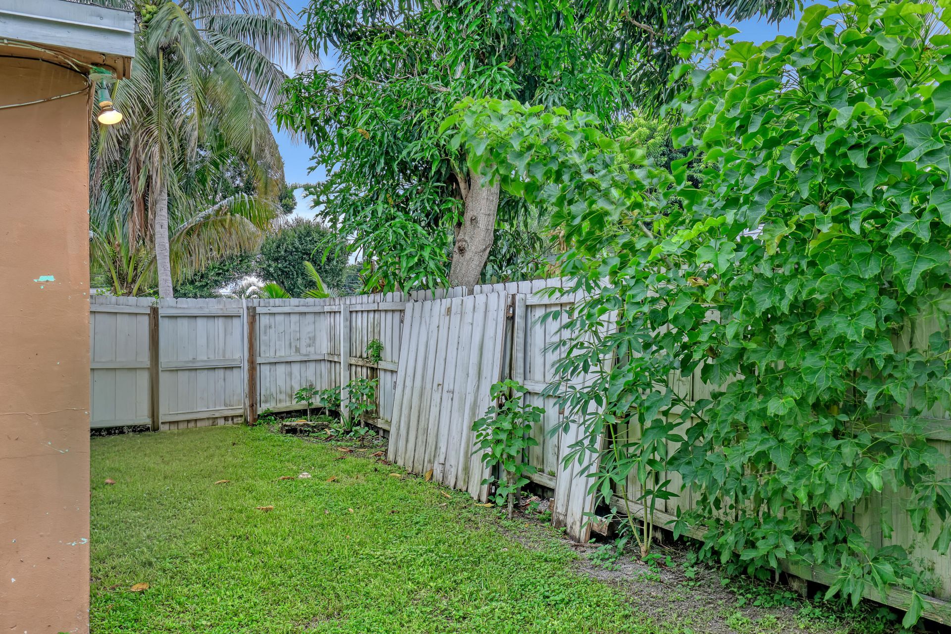 1627 4th Court Ne, Boynton Beach, FL 33435 Photo
