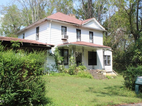 847 Leigh Avenue, Pennington Gap, VA 24277
