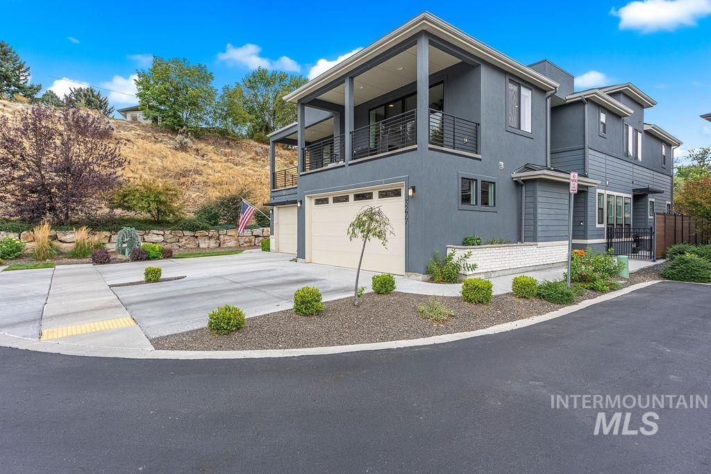 3277 S Sedgebrook Ln, Eagle, ID 83616 Main Photo