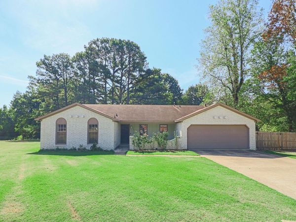 2812 Glenwood Cove, Jonesboro, AR 72401