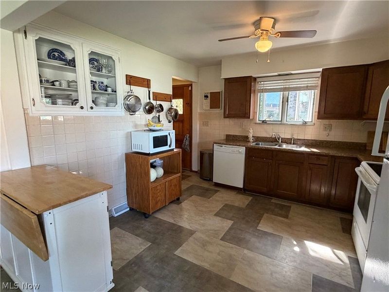 2098 Eve Drive, Steubenville, OH 43952 Photo 11