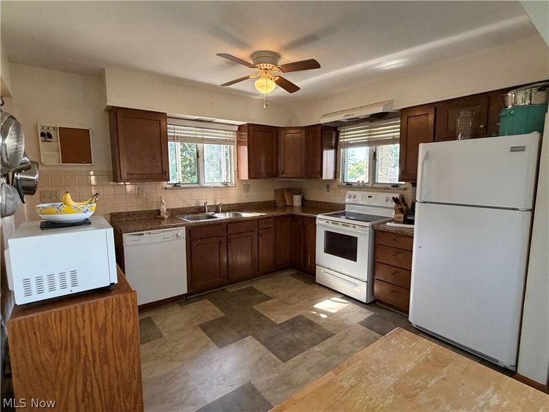 2098 Eve Drive, Steubenville, OH 43952 Photo 12