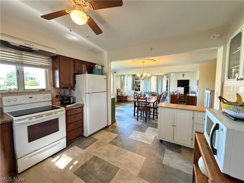 2098 Eve Drive, Steubenville, OH 43952 Photo 13