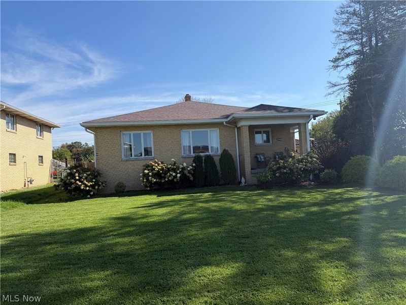 2098 Eve Drive, Steubenville, OH 43952 Photo 2