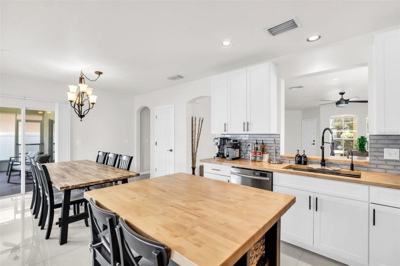 13028 Terrace Springs Drive, Temple Terrace, FL 33637 Photo