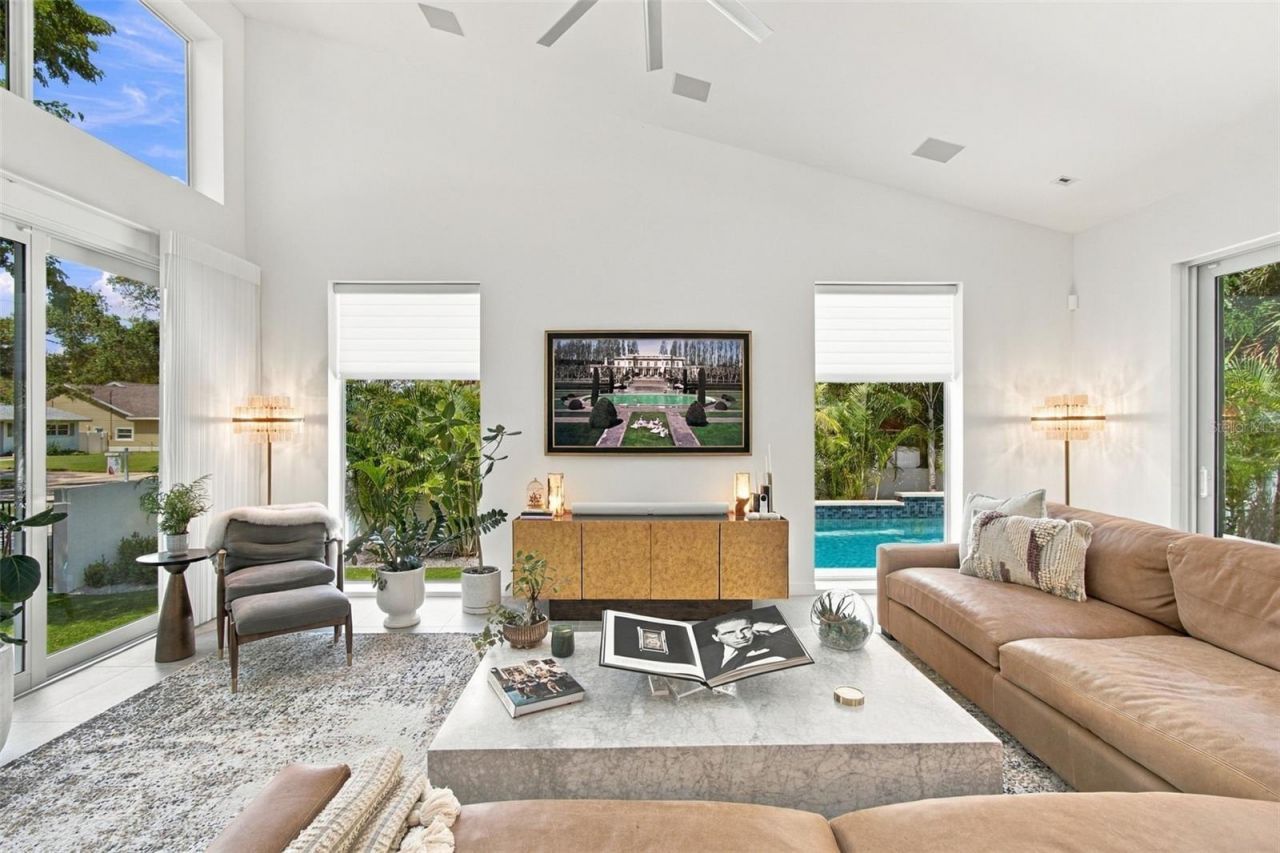 4440 Pompano Drive Se, Saint Petersburg, FL 33705 Photo