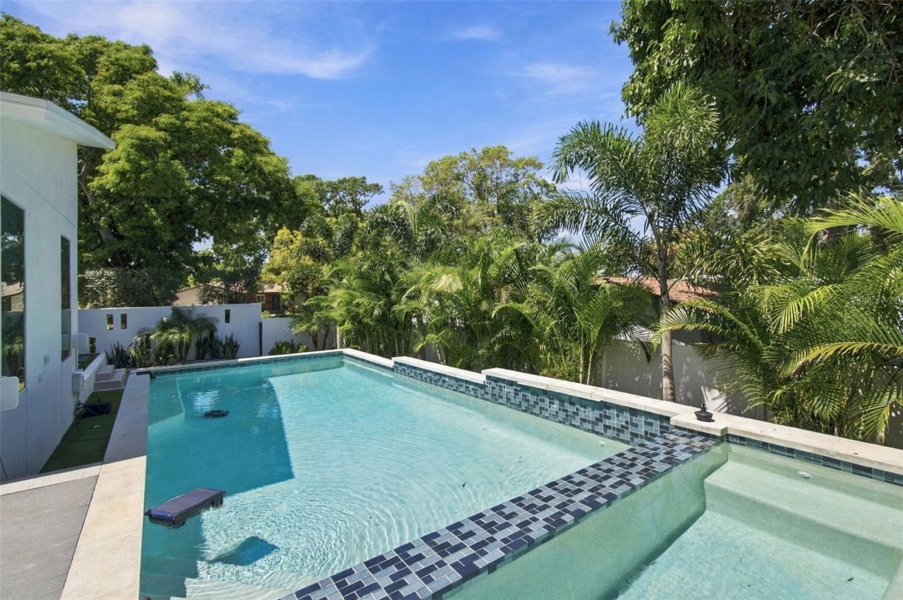 4440 Pompano Drive Se, Saint Petersburg, FL 33705 Photo
