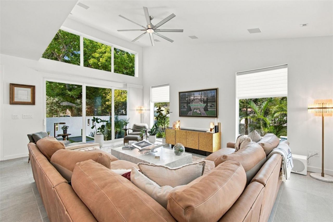 4440 Pompano Drive Se, Saint Petersburg, FL 33705 Photo