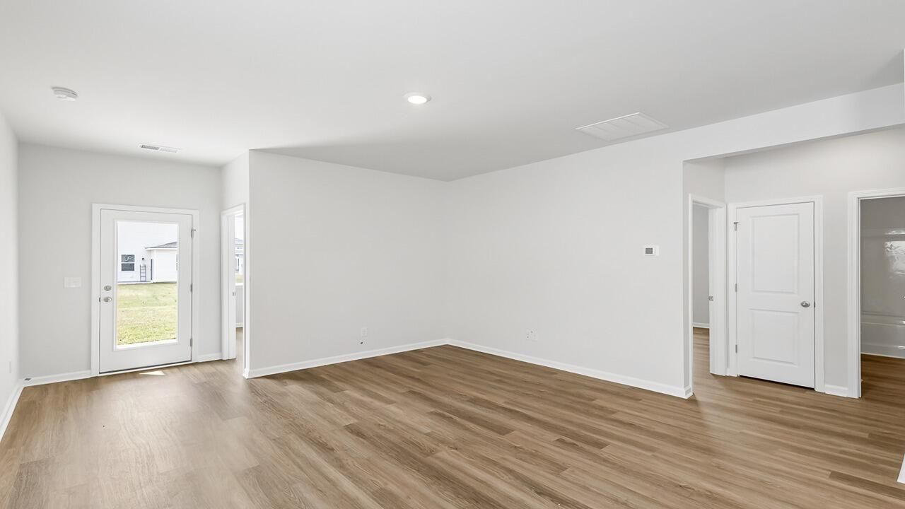 117 Serrano Street Photo 4